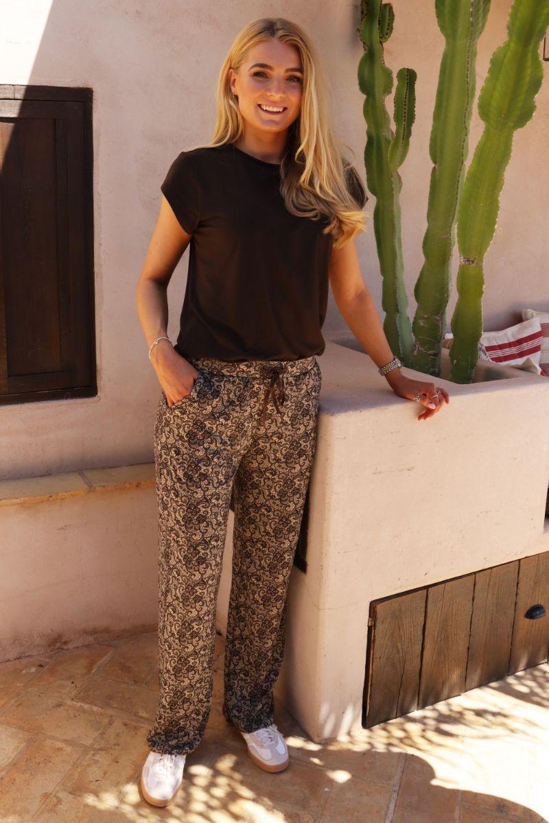 Alma U Tshirt | Mocca | T-Shirt fra Liberté