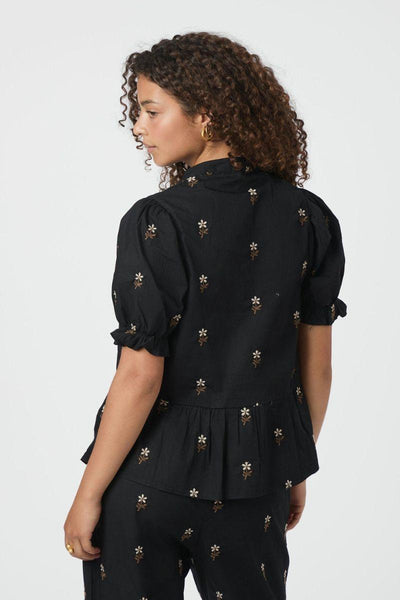 Savy Flower Emb Blouse | Black | Bluse fra Neo Noir