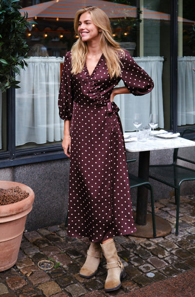 Malinga Dot Dress | Wine | Kjole fra Neo Noir