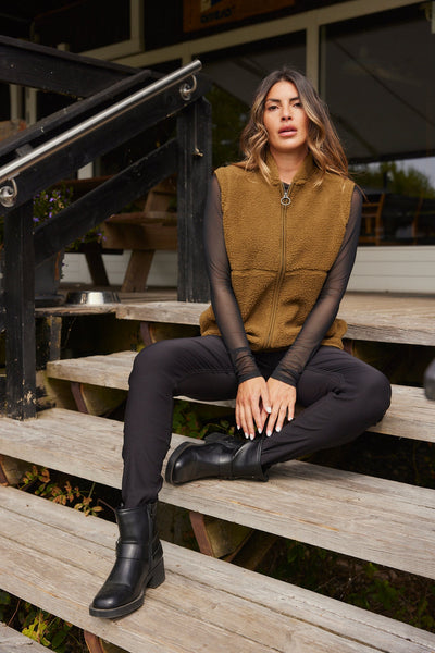 Ada Waistcoat | Mørkegrøn | Teddy vest fra French Laundry