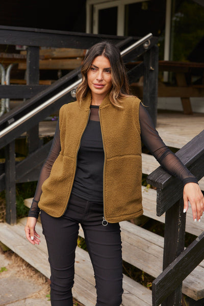 Ada Waistcoat | Mørkegrøn | Teddy vest fra French Laundry