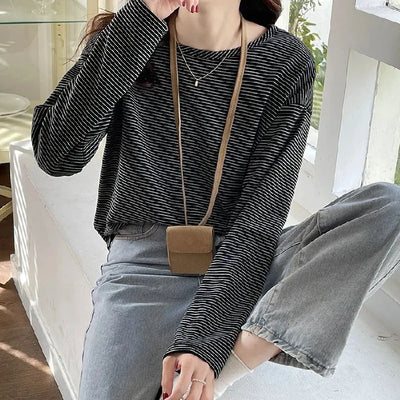 BLØD STRIBET LANG TOP KANEL